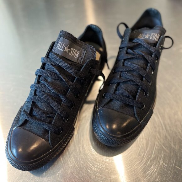 Converse – Black Chuck Taylors - Picture 1 of 9